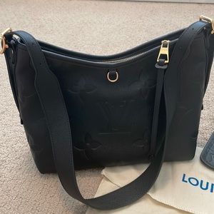 Louis Vuitton Carryall PM